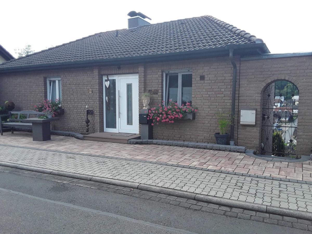 Haus Sonnenblick Lägenhet Momlingen Exteriör bild